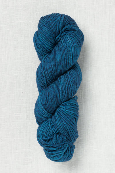 Urth Yarns 16 Worsted BL70