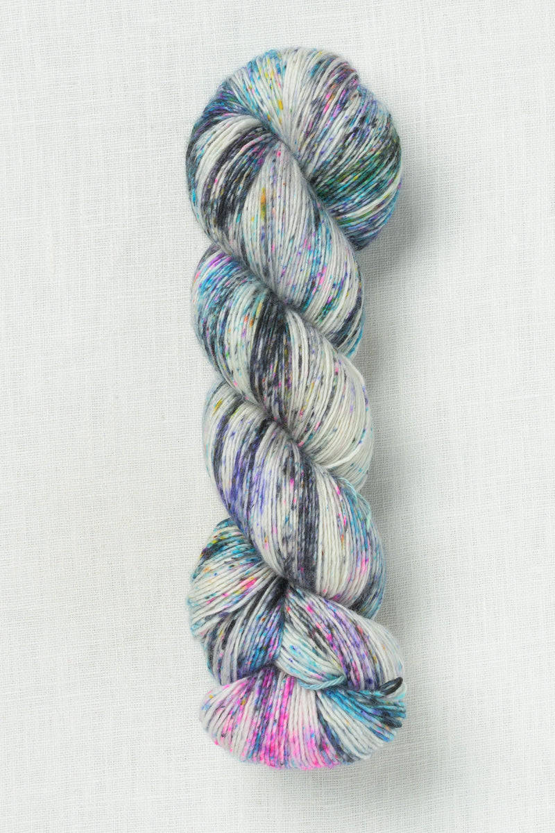 Madelinetosh Twist Light Bubblegum Alley