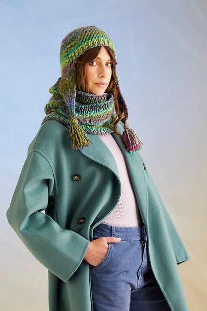 10709 Anemone Hat and Snood by Sirdar