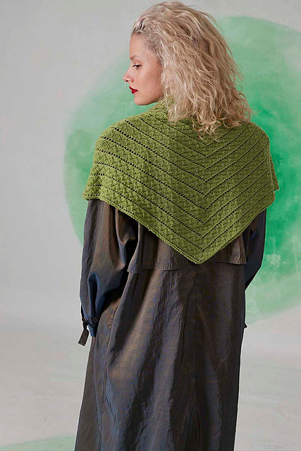 Triangular shawl Aagje by LANGYARNS SWITZERLAND