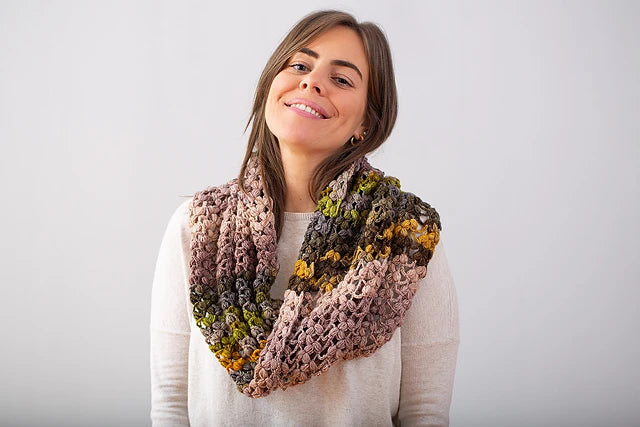 Baklava Cowl by Urth Yarns