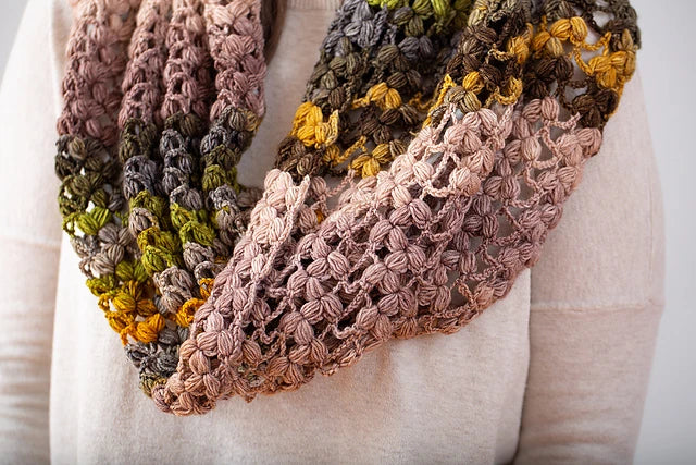 Baklava Cowl by Urth Yarns