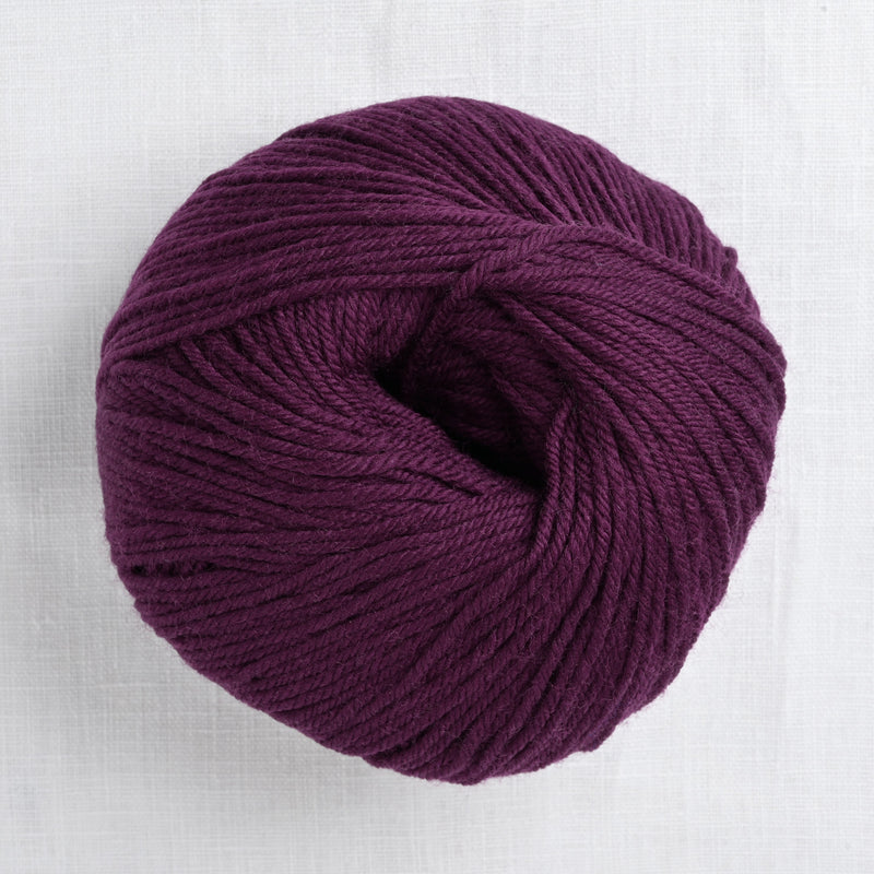 Cascade 220 Superwash 880 Marionberry