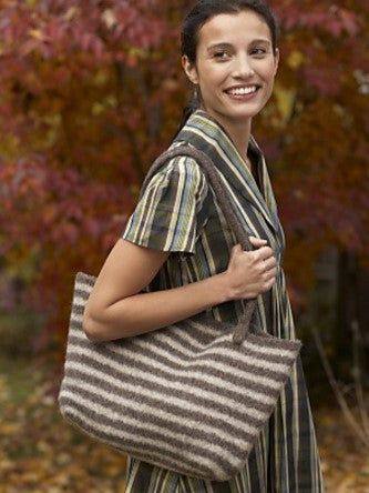 Windy City Tote by Lion Brand Yarn