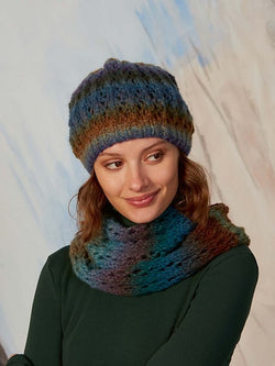 Chantal Cowl PTO-061_18 Lang Yarns