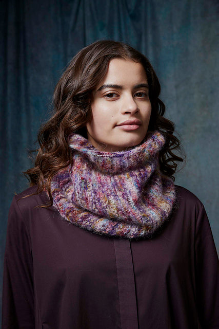 Silvia Cowl PTO-064_08 Lang Yarns