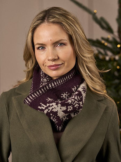 Dancing Reindeers Cowl by Martin Storey