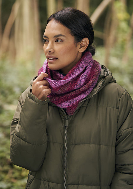 Double Loop Cowl by Florence Spurling