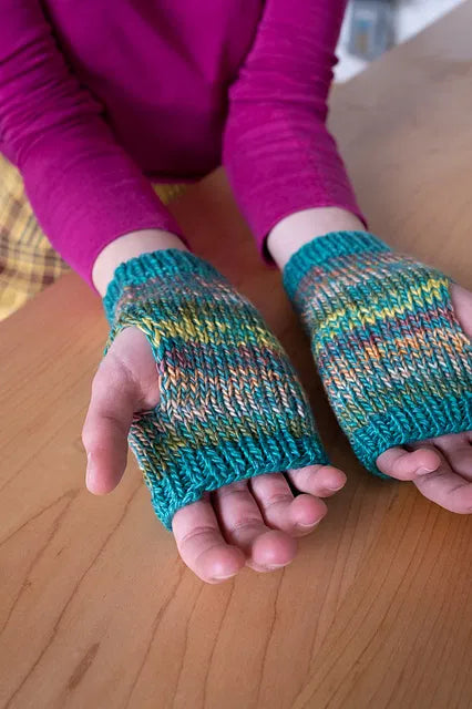 Bernadette Hat and Mitts by Sarah E. Chapman