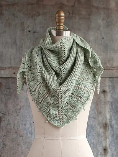 Pluma Shawlette by Lisa R. Myers