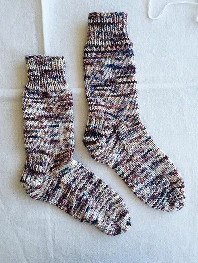 Simple Beginner Socks by Madelinetosh