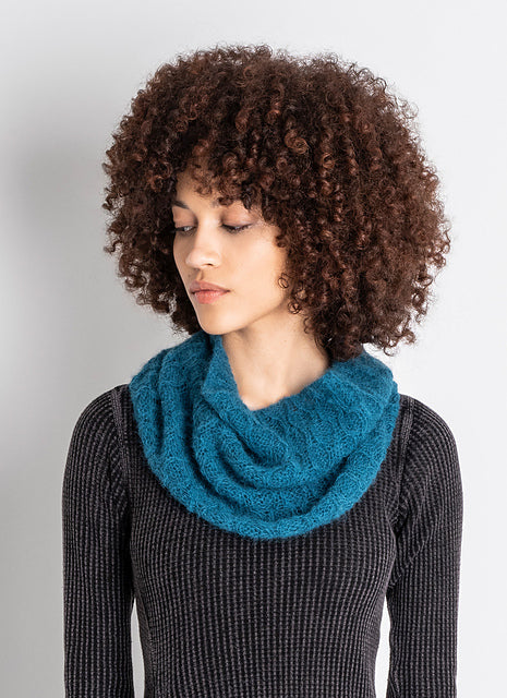 Carina Cowl by Bobbi Intveld