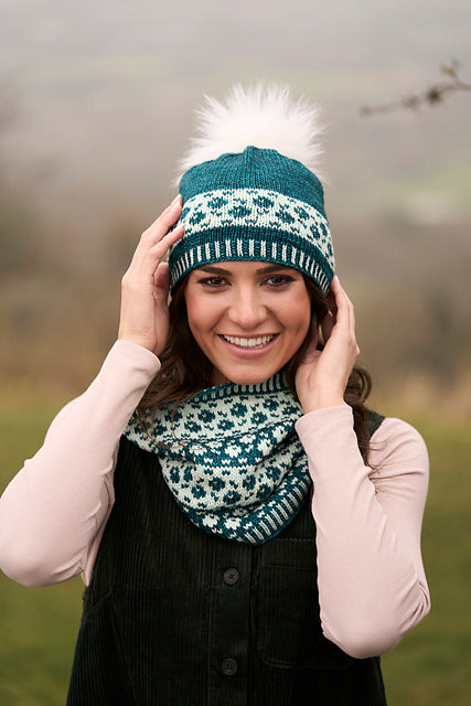 Carbonated Hat & Cowl by Tanis Gray