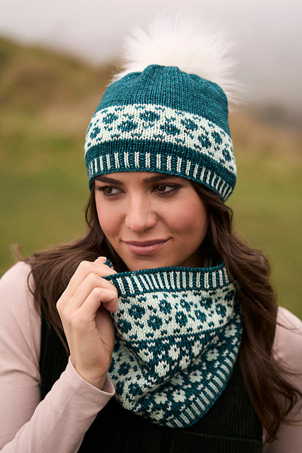 Carbonated Hat & Cowl by Tanis Gray