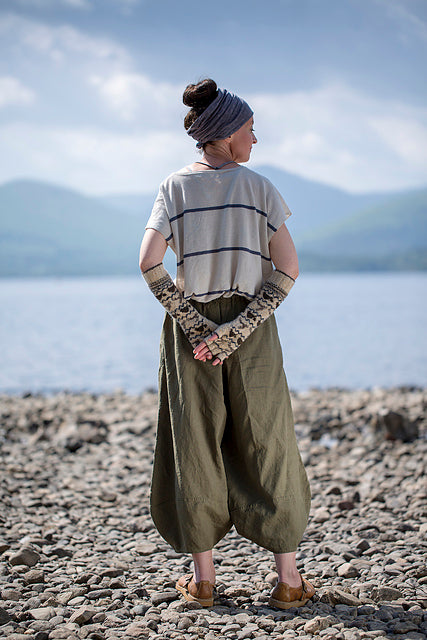 Tortoise and Hare gauntlets by Kate Davies Designs