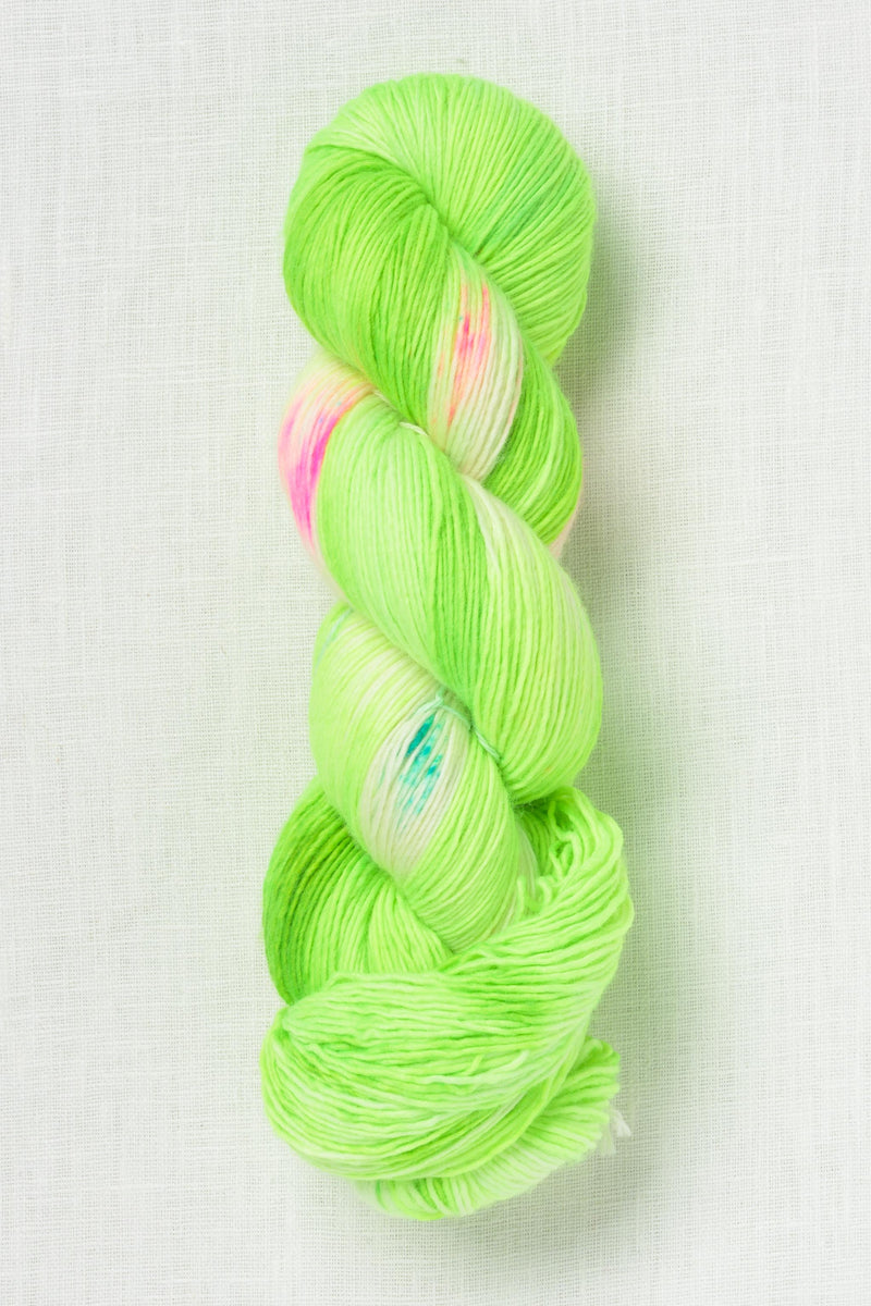 1mm wool felt in Kermit (lime green) – Cloud Craft