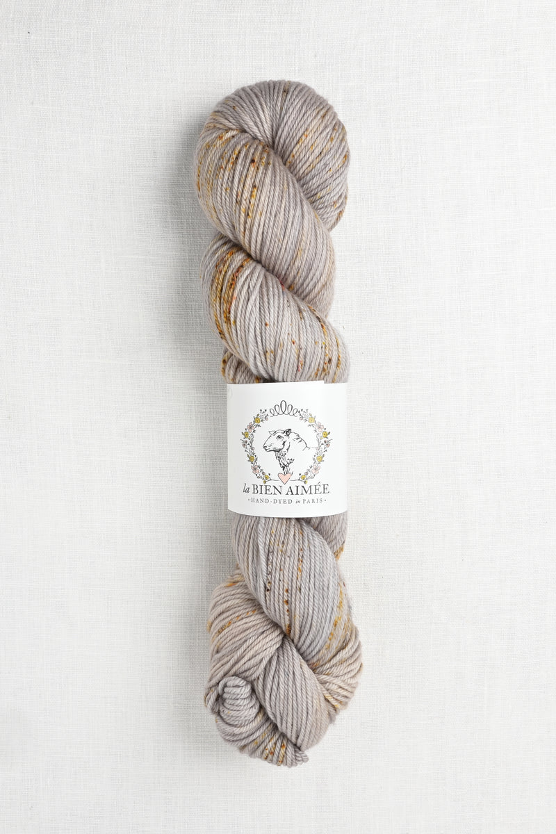 100% Wool Welcomme Paris La Pure Laine No. 4 DK Light Gray Yarn