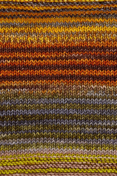 Urth Yarns Uneek Worsted 4001 swatch